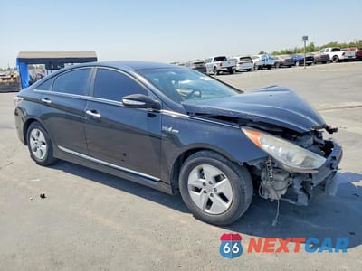 Czwarte zdjęcie samochodu z boku: 2012 HYUNDAI SONATA HYBRID VIN:KMHEC4A49CA034552 - miniatura