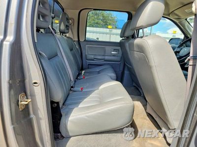 Zdjęcie 10 z 12 samochodu: 2005 DODGE DAKOTA QUAD LARAMIE VIN:1D7HW58N85S204660 - miniatura