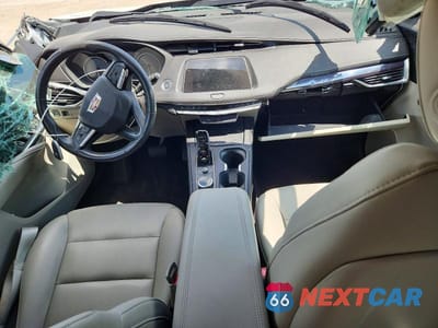Zdjęcie 8 z 14 samochodu: 2022 CADILLAC XT4 LUXURY VIN:1GYAZAR43NF168736 - miniatura