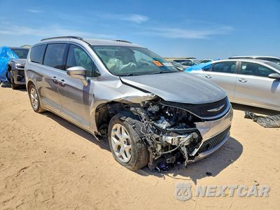 Czwarte zdjęcie samochodu z boku: 2017 CHRYSLER PACIFICA TOURING L VIN:2C4RC1BG3HR768149 - miniatura