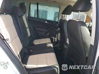 Zdjęcie 10 z 13 samochodu: 2016 VOLKSWAGEN TIGUAN S VIN:WVGAV7AX8GW544968 - miniatura