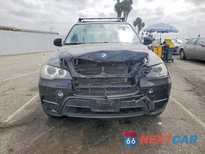 Piąte zdjęcie samochodu w środku: 2013 BMW X5 XDRIVE35D VIN:5UXZW0C55D0B94576 - miniatura