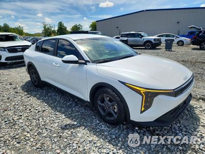 Czwarte zdjęcie samochodu z boku: 2025 KIA K4 LXS VIN:3KPFT4DE6SE177032 - miniatura
