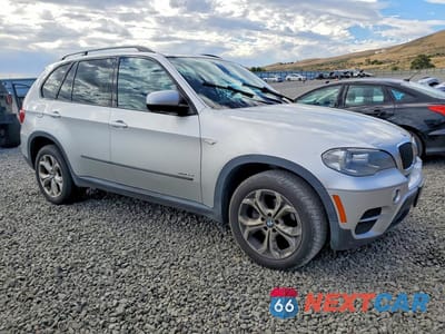 Czwarte zdjęcie samochodu z boku: 2013 BMW X5 XDRIVE35I VIN:5UXZV4C50DL993607 - miniatura