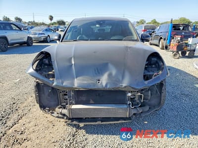 Piąte zdjęcie samochodu w środku: 2020 PORSCHE MACAN VIN:WP1AA2A51LLB01976 - miniatura