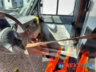 Zdjęcie 8 z 11 samochodu: 2016 ISUZU REACH DELIVERY TRUCK VIN:JALB4T175G7W00006 - miniatura