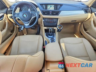 Zdjęcie 8 z 13 samochodu: 2014 BMW X1 XDRIVE28I VIN:WBAVL1C51EVY19858 - miniatura