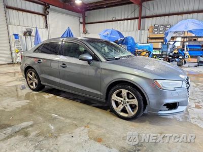 Czwarte zdjęcie samochodu z boku: 2017 AUDI A3 PREMIUM VIN:WAUB8GFF3H1039142 - miniatura