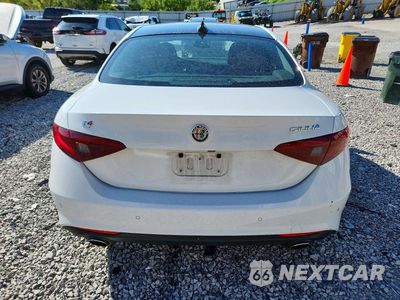 Zdjęcie 6 z 12 samochodu: 2021 ALFA ROMEO GIULIA TI VIN:ZARFANBN1M7649337 - miniatura