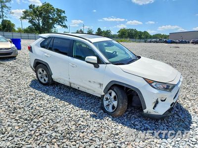 Czwarte zdjęcie samochodu z boku: 2019 TOYOTA RAV4 XLE VIN:JTMW1RFV8KD021205 - miniatura