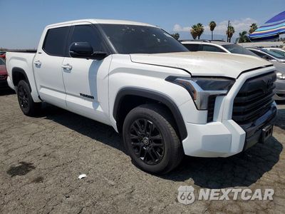 Czwarte zdjęcie samochodu z boku: 2025 TOYOTA TUNDRA LIMITED VIN:5TFWA5DB1SX333558 - miniatura