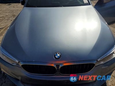 Zdjęcie 11 z 12 samochodu: 2018 BMW M550XI VIN:WBAJB9C5XJB035853 - miniatura