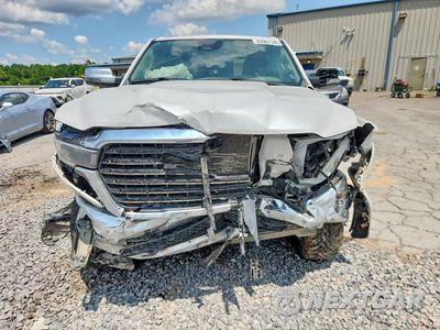 Piąte zdjęcie samochodu w środku: 2025 RAM 1500 LARAMIE VIN:1C6SRFJP4SN669625 - miniatura