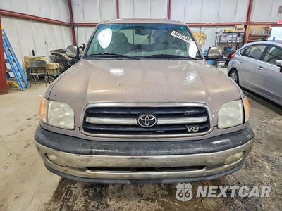 Piąte zdjęcie samochodu w środku: 2002 TOYOTA TUNDRA SR5 V8 VIN:5TBBT441X2S232365 - miniatura