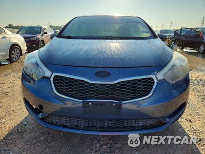 Piąte zdjęcie samochodu w środku: 2016 KIA FORTE LX VIN:KNAFX4A64G5608128 - miniatura