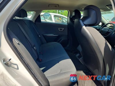 Zdjęcie 10 z 12 samochodu: 2025 KIA K4 LXS VIN:3KPFT4DE8SE025916 - miniatura