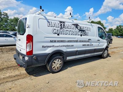 Trzecie zdjęcie samochodu z tyłu: 2019 FORD TRANSIT T-250 VIN:1FTYR2ZM1KKA64890 - miniatura