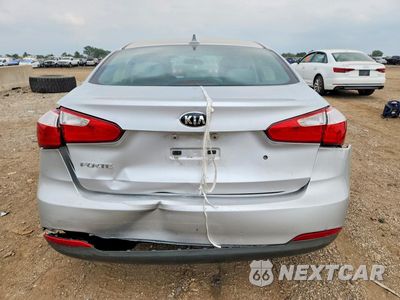 Zdjęcie 6 z 12 samochodu: 2015 KIA FORTE LX VIN:KNAFK4A60F5406092 - miniatura