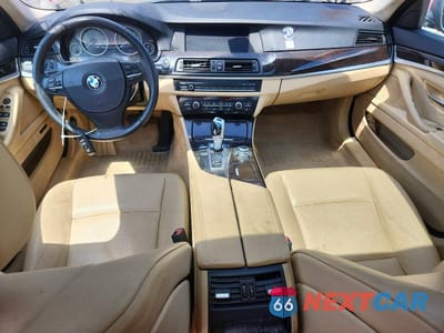 Zdjęcie 8 z 12 samochodu: 2013 BMW 528 XI VIN:WBAXH5C57DD111443 - miniatura