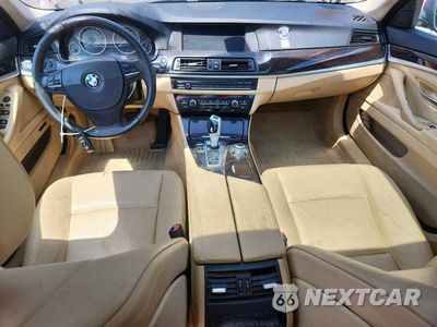 Zdjęcie 8 z 12 samochodu: 2013 BMW 528 XI VIN:WBAXH5C57DD111443 - miniatura