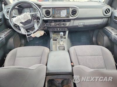 Zdjęcie 8 z 12 samochodu: 2018 TOYOTA TACOMA TRD OFF-ROAD VIN:3TMDZ5BN6JM050980 - miniatura