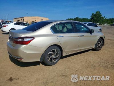 Trzecie zdjęcie samochodu z tyłu: 2017 HONDA ACCORD LX VIN:1HGCR2F36HA067399 - miniatura