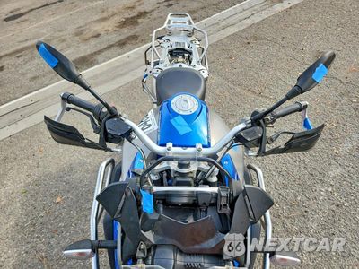Piąte zdjęcie samochodu w środku: 2017 BMW R1200 GS VIN:WB10A6107HZ655548 - miniatura