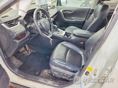 Zdjęcie 7 z 13 samochodu: 2020 TOYOTA RAV4 LIMITED VIN:2T3DWRFV8LW066335 - miniatura