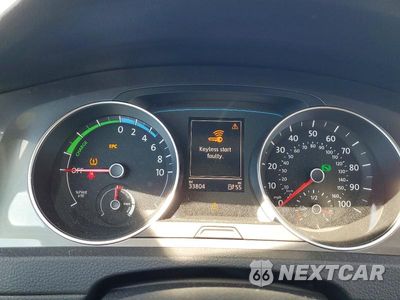 Zdjęcie 9 z 12 samochodu: 2016 VOLKSWAGEN E-GOLF SE VIN:WVWKP7AU4GW910126 - miniatura
