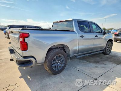 Trzecie zdjęcie samochodu z tyłu: 2024 CHEVROLET SILVERADO C1500 CUSTOM VIN:1GCPABEK5RZ121181 - miniatura