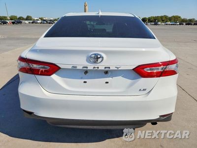 Zdjęcie 6 z 12 samochodu: 2019 TOYOTA CAMRY LE VIN:4T1B11HK8KU267833 - miniatura