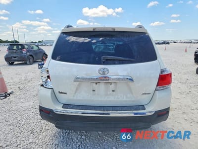 Zdjęcie 6 z 12 samochodu: 2012 TOYOTA HIGHLANDER BASE VIN:5TDBK3EH0CS107926 - miniatura