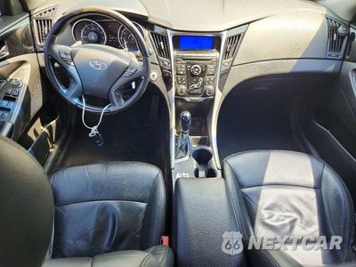 Zdjęcie 8 z 12 samochodu: 2011 HYUNDAI SONATA LIMITED 2.0T VIN:5NPEC4AB1BH212626 - miniatura