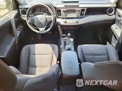 Zdjęcie 8 z 13 samochodu: 2015 TOYOTA RAV4 XLE VIN:JTMRFREVXFD154599 - miniatura