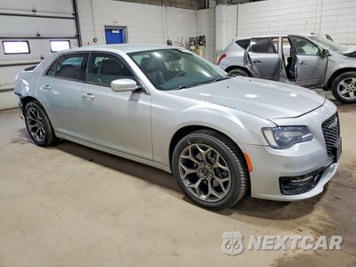 Czwarte zdjęcie samochodu z boku: 2019 CHRYSLER 300 TOURING VIN:2C3CCARG3KH602436 - miniatura