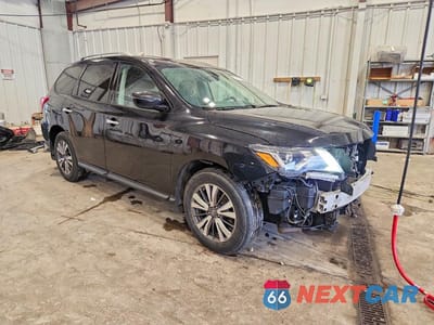 Czwarte zdjęcie samochodu z boku: 2018 NISSAN PATHFINDER S VIN:5N1DR2MM5JC656738 - miniatura