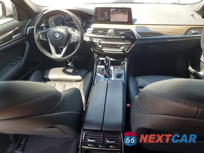 Zdjęcie 8 z 12 samochodu: 2019 BMW 530E VIN:WBAJA9C58KB399127 - miniatura