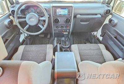 Zdjęcie 8 z 12 samochodu: 2007 JEEP WRANGLER X VIN:1J4GB39107L158802 - miniatura