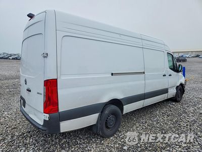 Trzecie zdjęcie samochodu z tyłu: 2025 MERCEDES-BENZ SPRINTER 2500 DELIVERY VAN VIN:W1Y4KCHY3ST212332 - miniatura