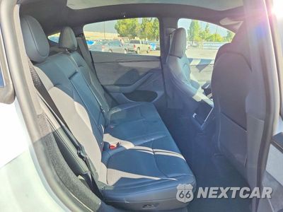 Zdjęcie 10 z 12 samochodu: 2026 TESLA MODEL Y VIN:7SAYGDED7TF617244 - miniatura