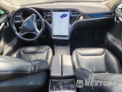 Zdjęcie 8 z 12 samochodu: 2015 TESLA MODEL S VIN:5YJSA1E2XFF101904 - miniatura