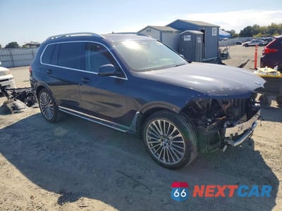 Czwarte zdjęcie samochodu z boku: 2019 BMW X7 XDRIVE40I VIN:5UXCW2C59KLB43790 - miniatura