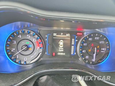 Zdjęcie 9 z 13 samochodu: 2015 CHRYSLER 200 S VIN:1C3CCCBB9FN736990 - miniatura