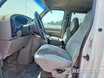 Zdjęcie 7 z 13 samochodu: 2002 FORD ECONOLINE E350 SUPER DUTY WAGON VIN:1FBSS31S22HB42735 - miniatura