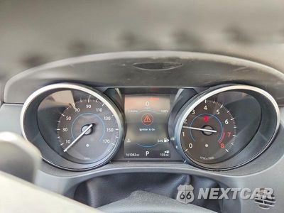 Zdjęcie 9 z 13 samochodu: 2017 JAGUAR F-PACE VIN:SADCS2BV1HA066434 - miniatura