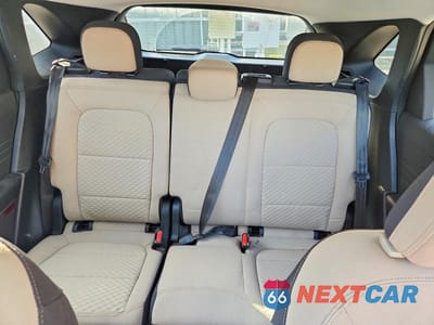 Zdjęcie 10 z 14 samochodu: 2021 FORD ESCAPE SE VIN:1FMCU9BZ5MUA81914 - miniatura