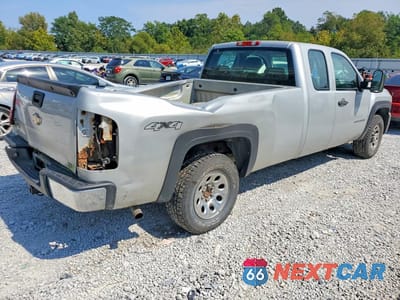 Trzecie zdjęcie samochodu z tyłu: 2011 CHEVROLET SILVERADO K1500 VIN:1GCRKPE06BZ116644 - miniatura
