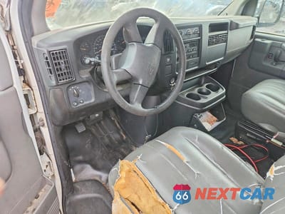 Zdjęcie 8 z 13 samochodu: 2007 CHEVROLET EXPRESS G1500 VIN:1GNFG15T371111863 - miniatura