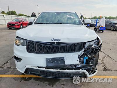 Piąte zdjęcie samochodu w środku: 2018 JEEP GRAND CHEROKEE LAREDO VIN:1C4RJFAG0JC297872 - miniatura