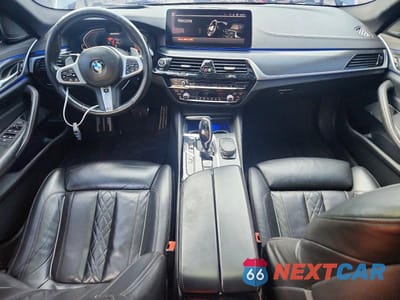 Zdjęcie 8 z 13 samochodu: 2021 BMW M550XI VIN:WBA13BK00MCG24129 - miniatura